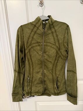 lululemon athletica Olive Green Full-Zip Define Jacket